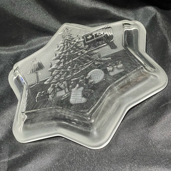 Mikasa Christmas Star Plate Interfaith - Picture 3 of 7